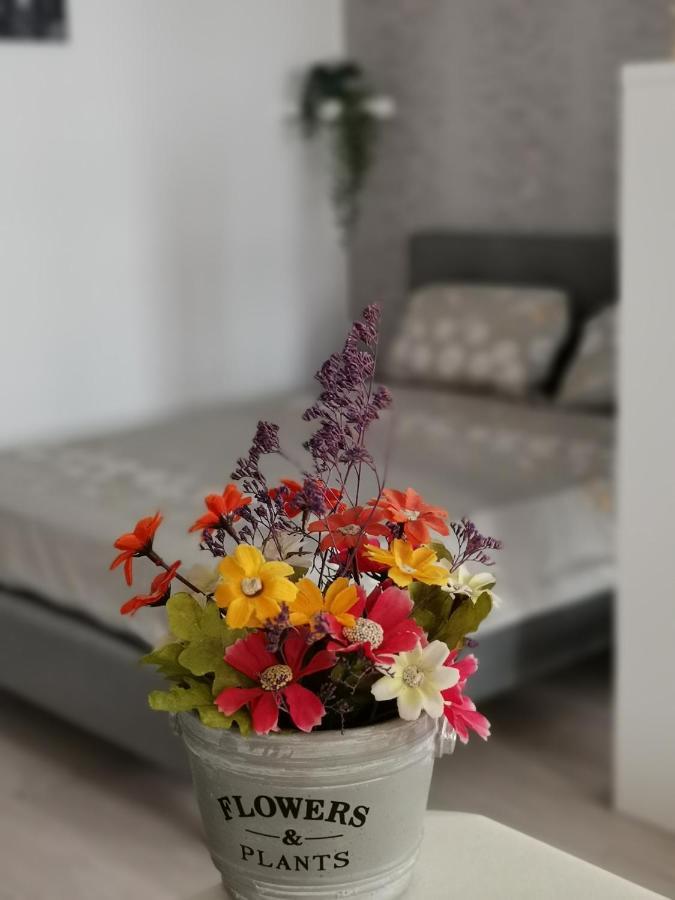 Sunset Bucharest Apartment Luaran gambar